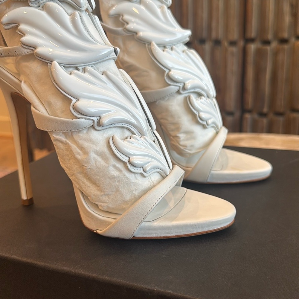 Giuseppe Zanotti "Cruel Summer" heels in white. SZ 38 - Picture 2 of 15